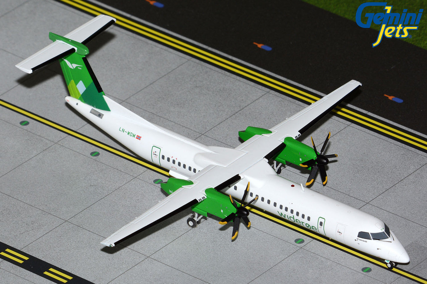 Gemini200 Wideroe Dash 8Q-400 LN-WDM