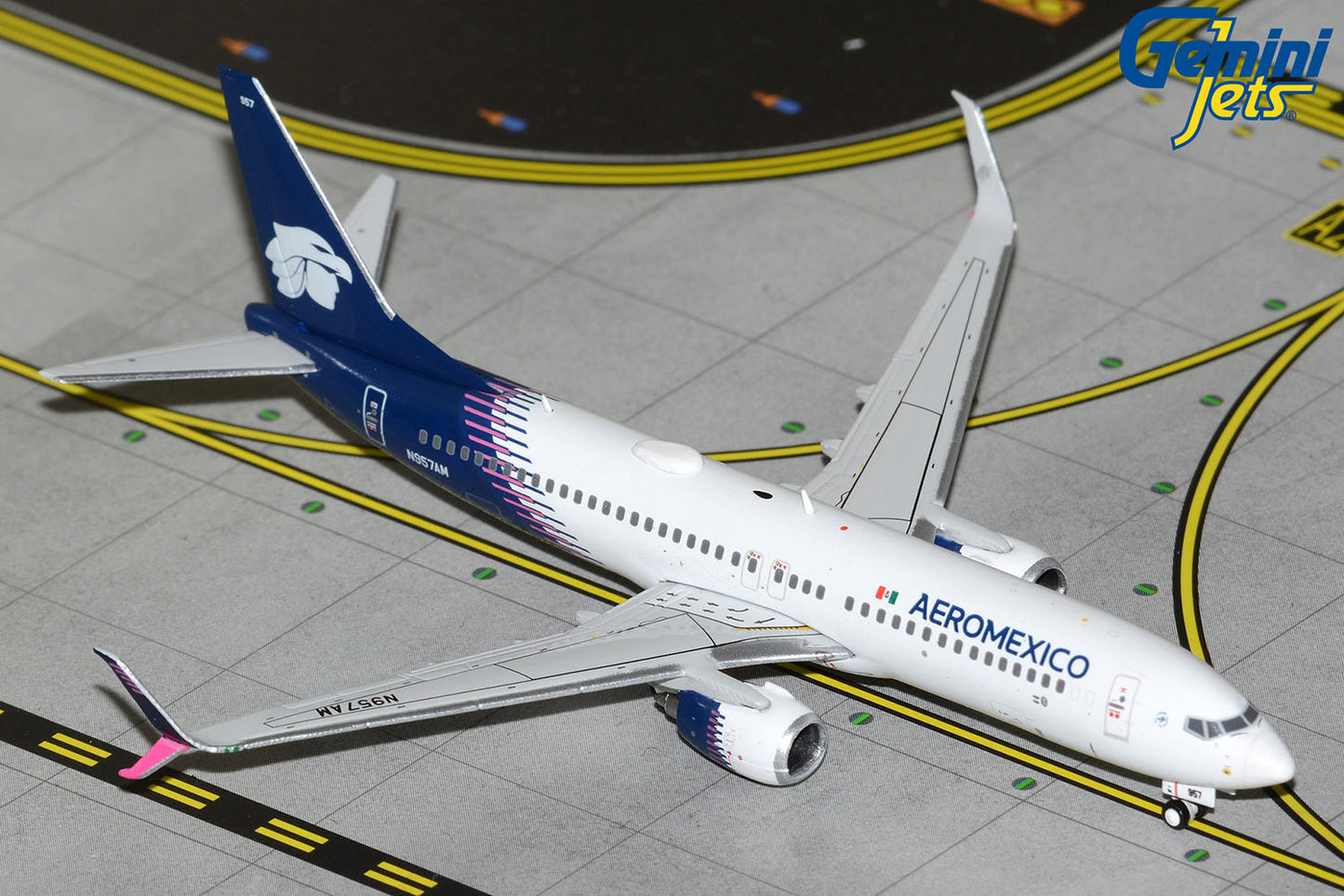 GeminiJets 1:400 Aeromexico Boeing 737-800 (New Livery) N957AM