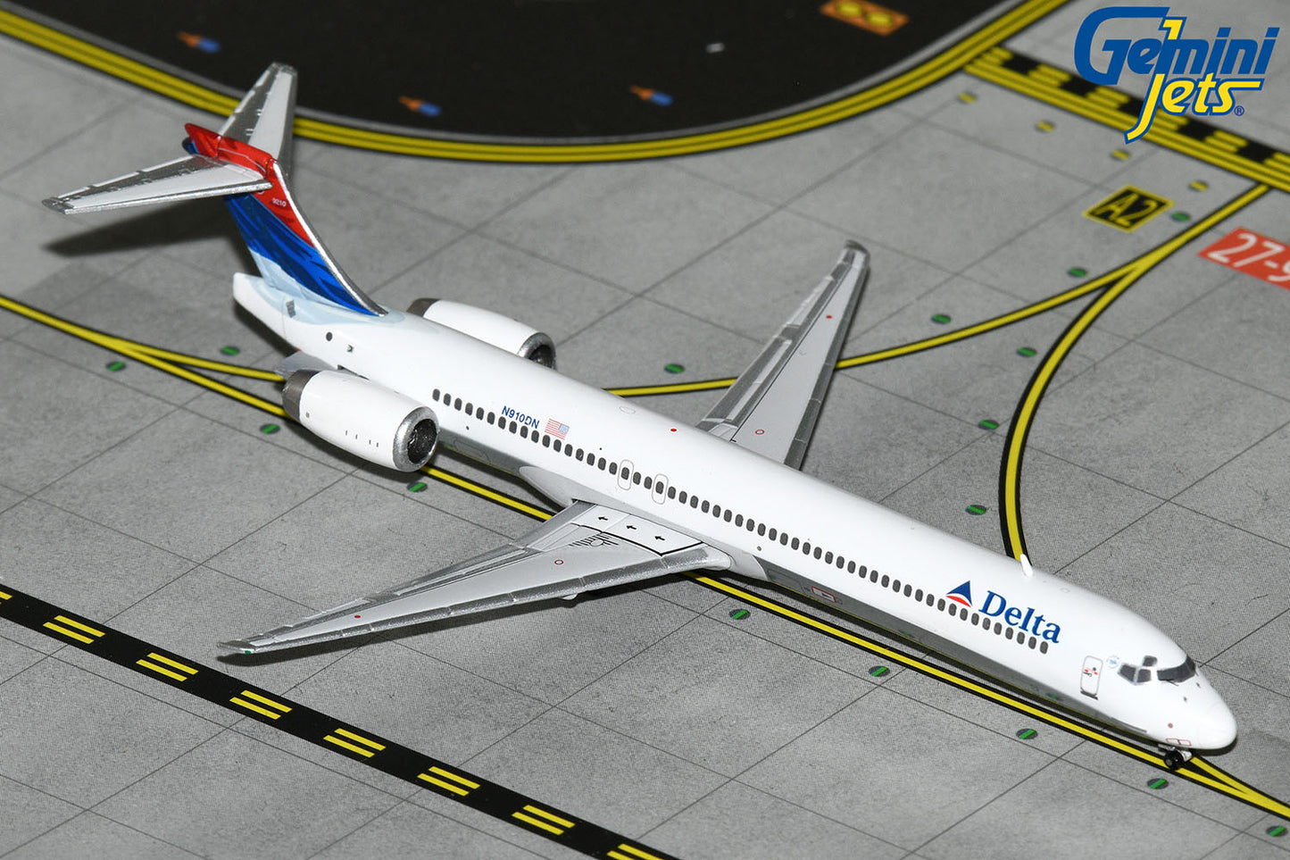 GeminiJets 1:400 Delta Air Lines MD-90 N910DN