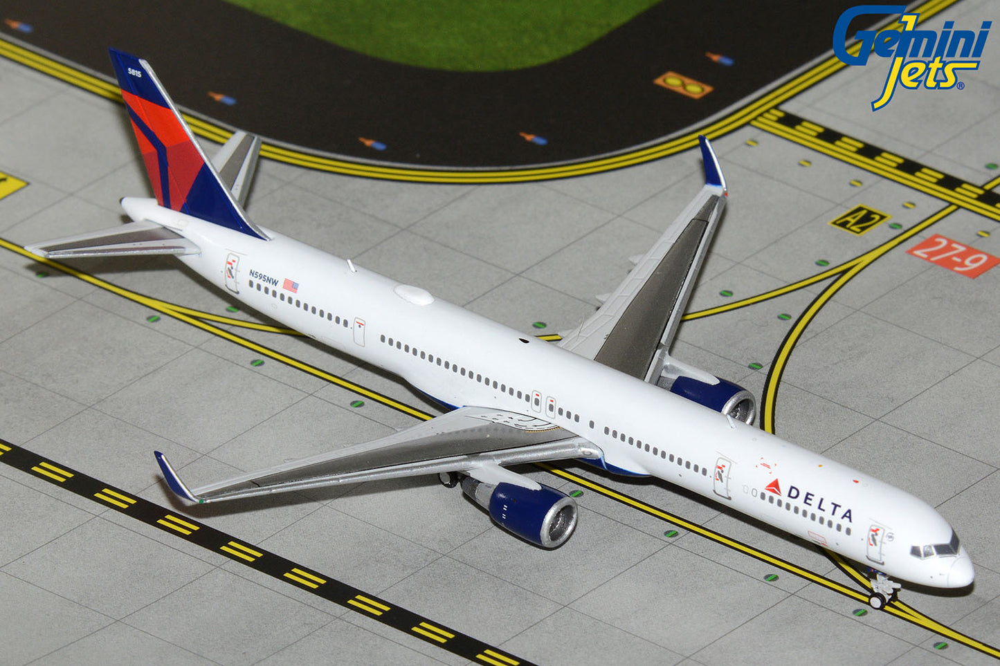 GeminiJets 1:400 Delta Air Lines Boeing 757-300 N595NW