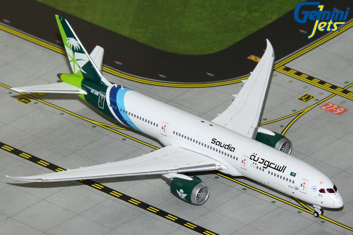 GeminiJets 1:400 Saudi Arabian Airlines Boeing 787-9 Dreamliner HZ-ARB