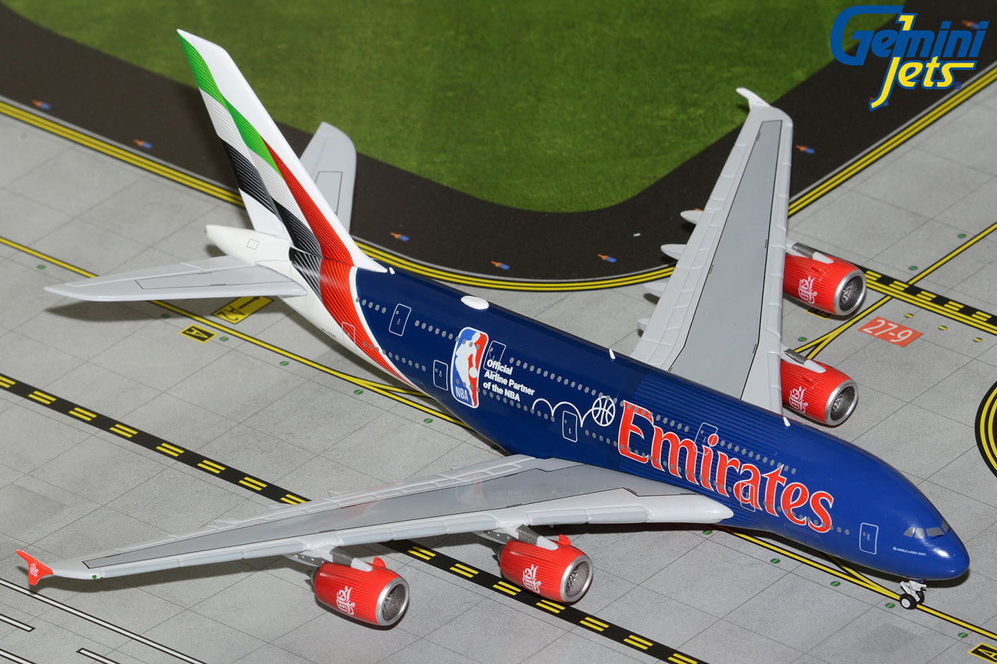 GeminiJets 1:400 Emirates Airbus A380 "NBA" A6-EOD