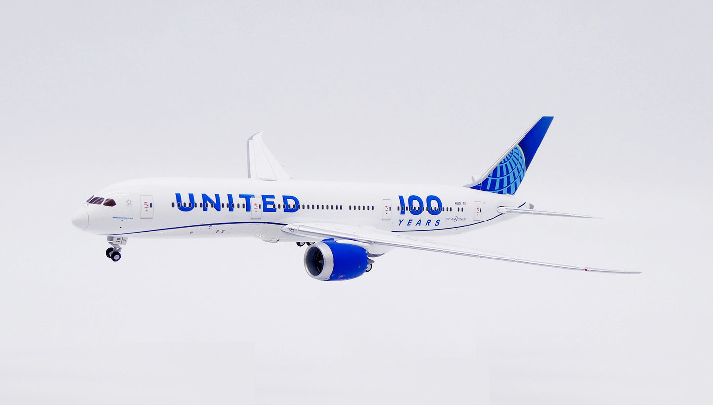 GeminiJets 1:400 United Airlines Boeing 787-9 "Centennial" N61101