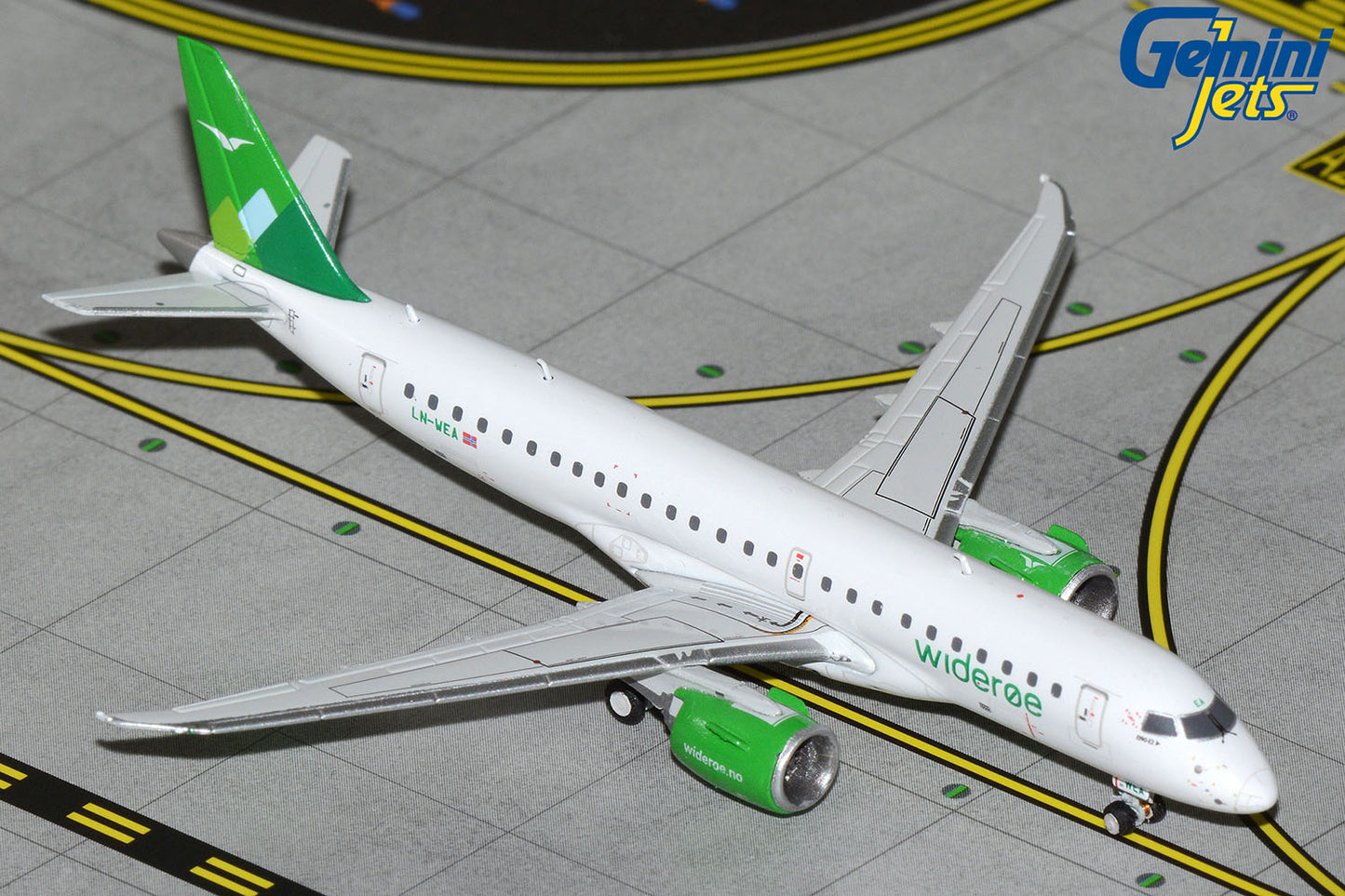 GeminiJets 1:400 Wideroe Embraer 190-E2 LN-WEA