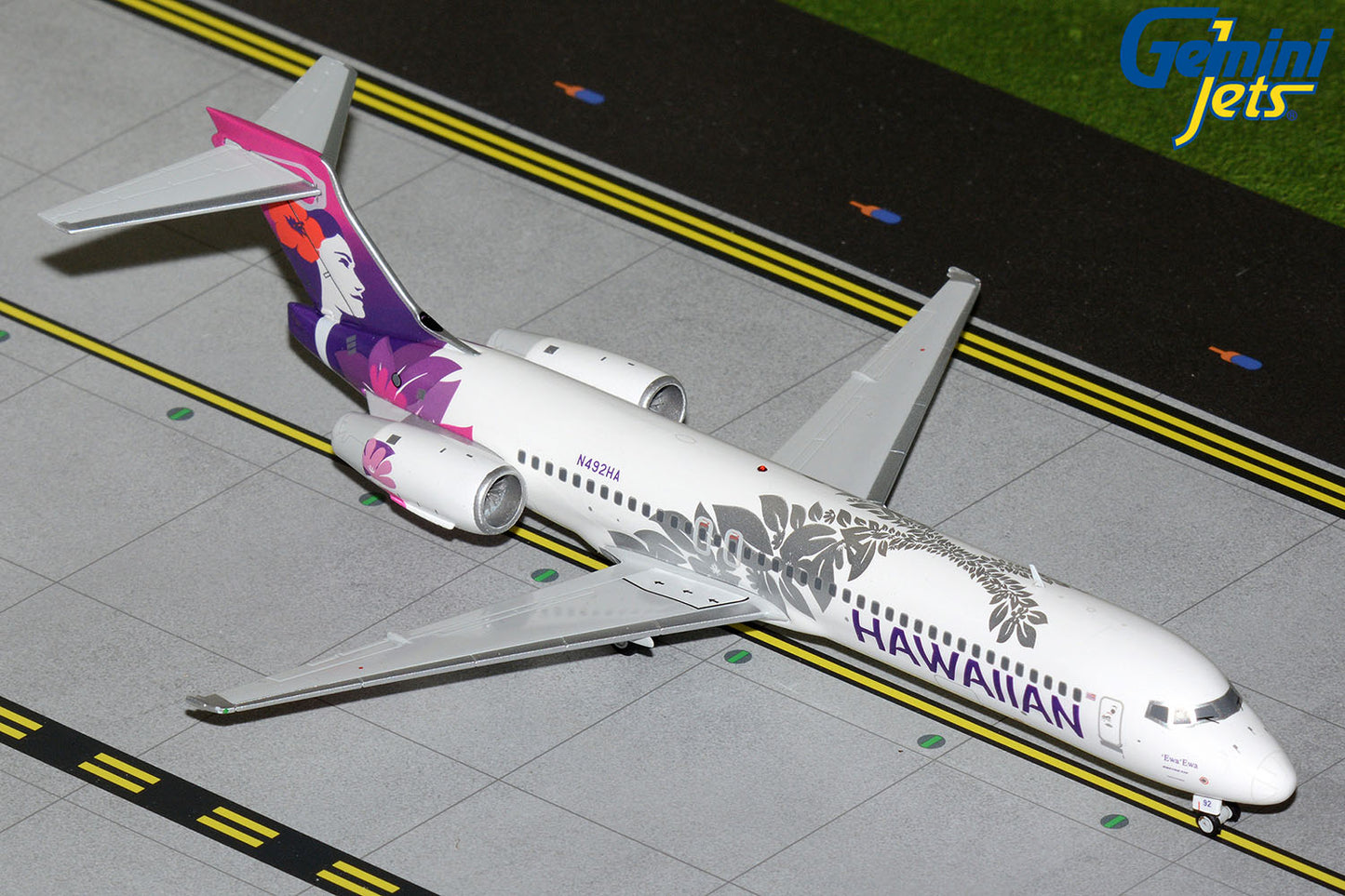 Gemin200 Hawaiian Airlines Boeing 717-200 N492HA