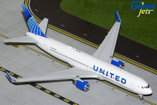 Gemini200 United Airlines Boeing 767-300ER N670UA