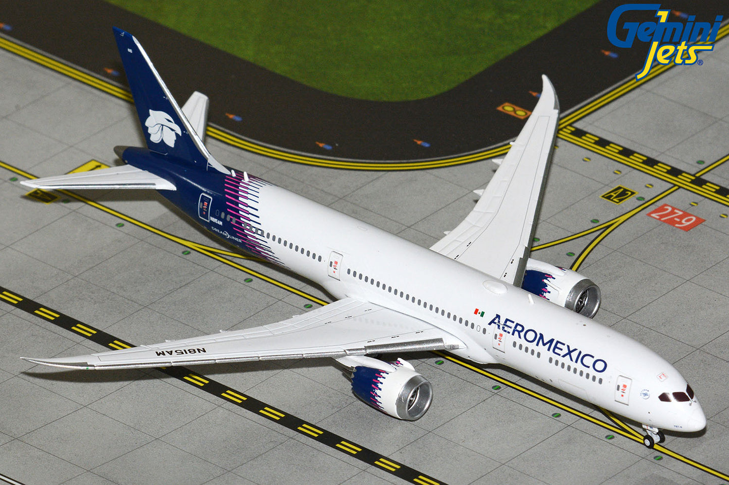 GeminiJets 1:400 Aeromexico Boeing 787-9 Dreamliner N815AM