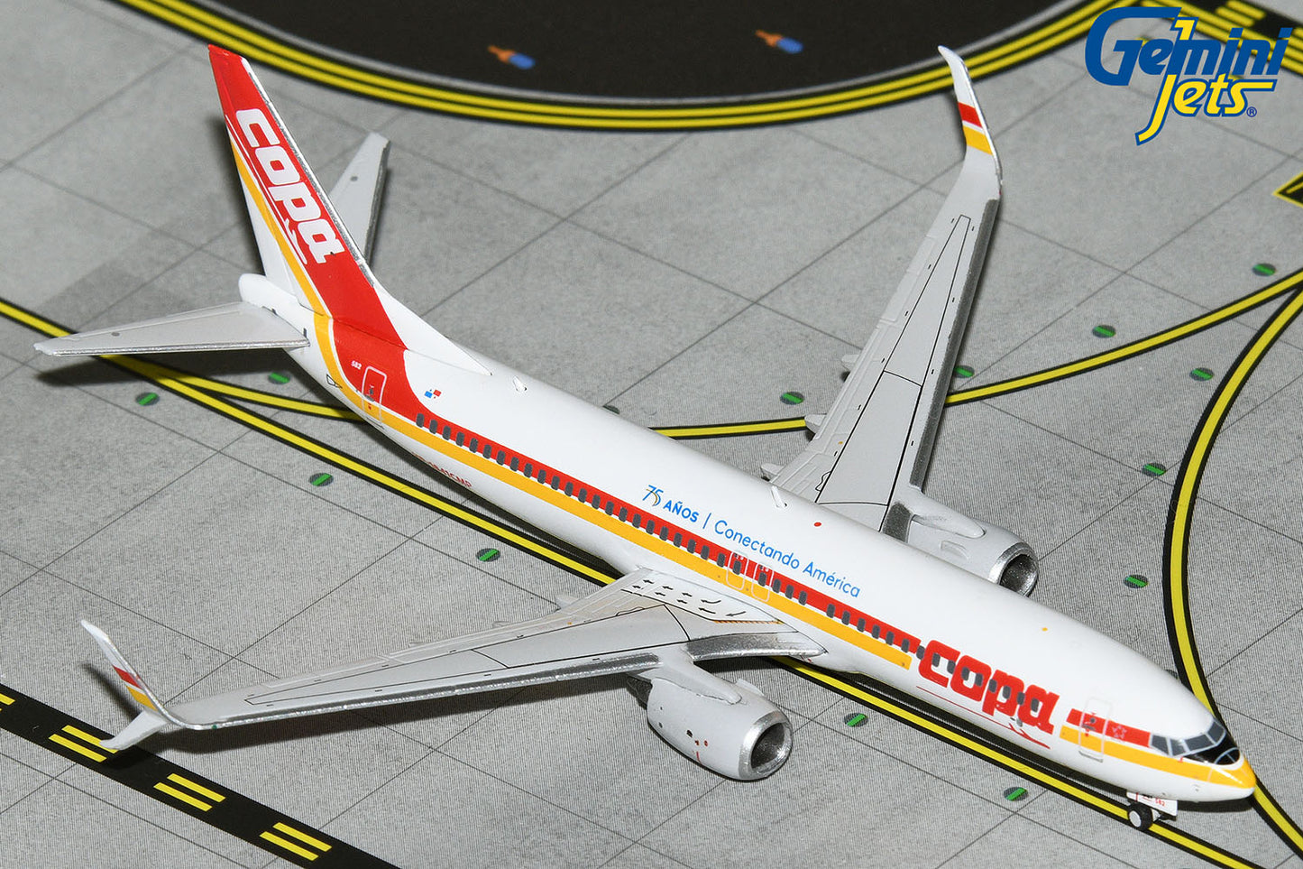 GeminiJets 1:400 Copa Airlines Boeing 737-800 "Retro" HP-1841CMP