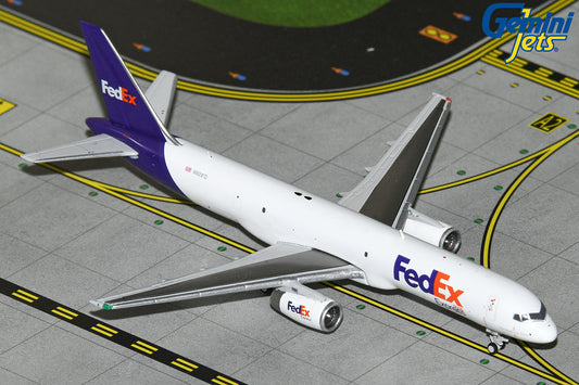 GeminiJets 1:400 FedEx Boeing 757-200SF N921FD