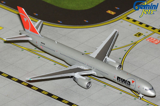 GeminiJets 1:400 Northwest Airlines Boeing 757-300 N587NW