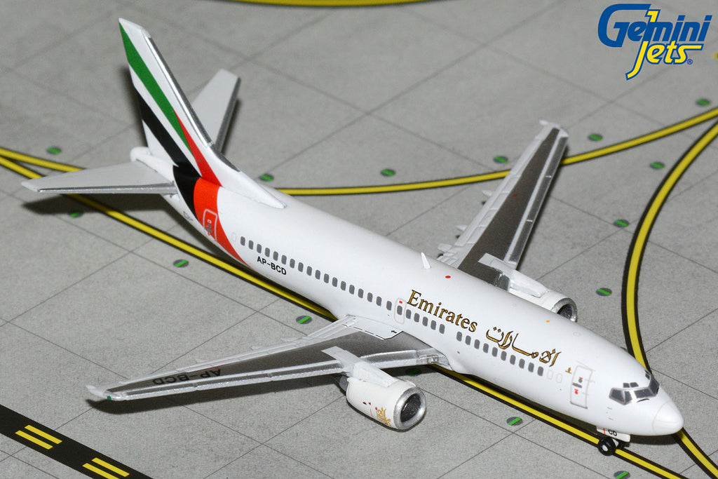 GeminiJets 1:400 Emirates Boeing 737-300 A6-BCD