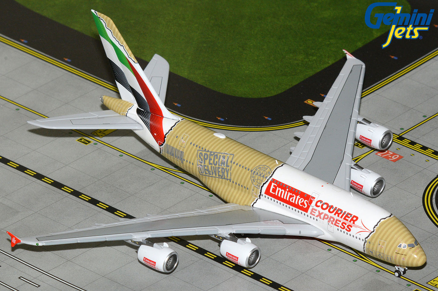 GeminiJets 1:400 Emirates Airbus A380 "Courier Express" A6-EET