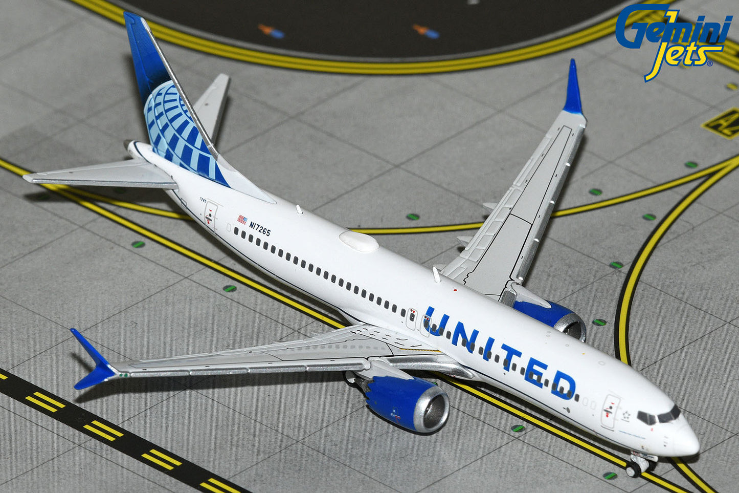 GeminiJets 1:400 United Airlines Boeing 737 MAX 8 N17265