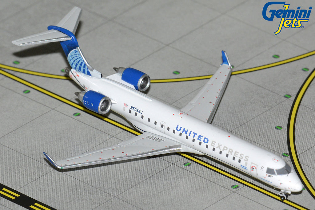 GeminiJets 1:400 United Express CRJ-550 N506GJ