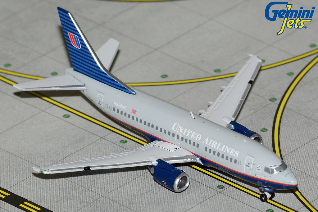 GeminiJets 1:400 United Airlines Boeing 737-500 "Battleship" N936UA